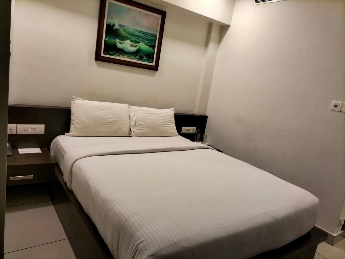 Hotel Saas Residency Kóžikkót Exteriér fotografie