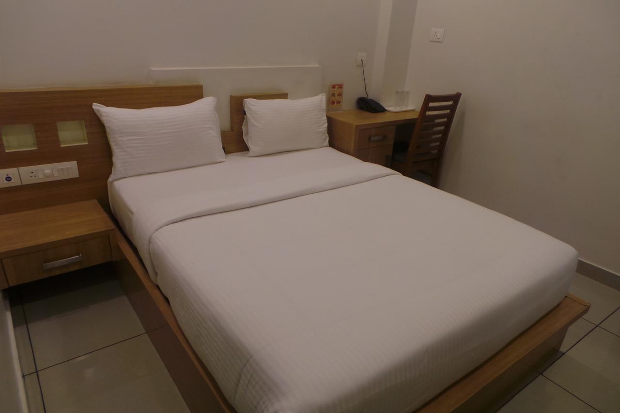 Hotel Saas Residency Kóžikkót Exteriér fotografie