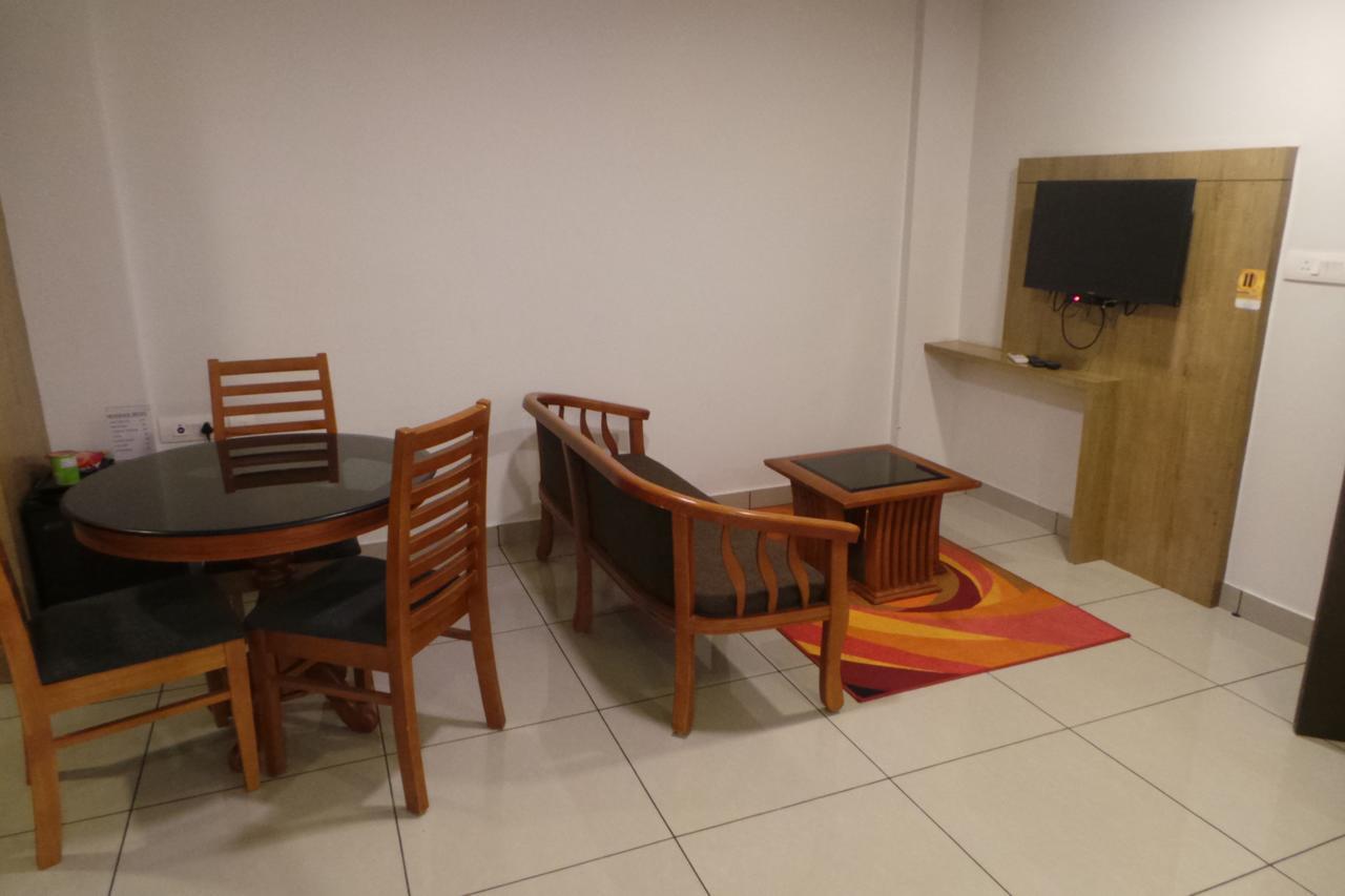 Hotel Saas Residency Kóžikkót Exteriér fotografie